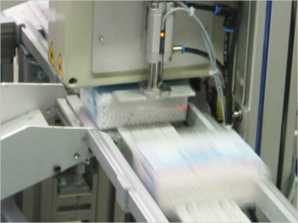 The accurate boxes are forewarded in the production process